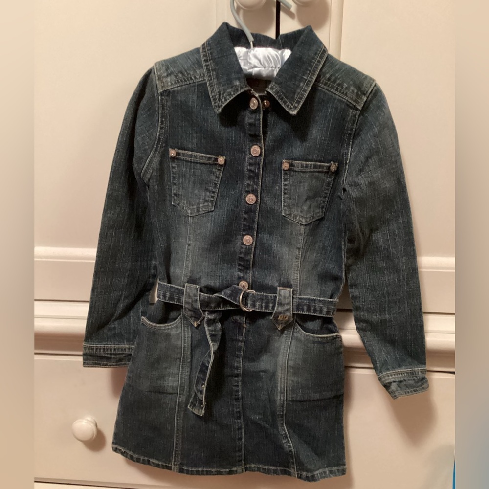 Girls denim dress size 5/6. So cute ☺️